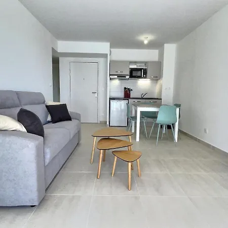 Spacieux Et Lumineux Dans A 650m De La Apartment