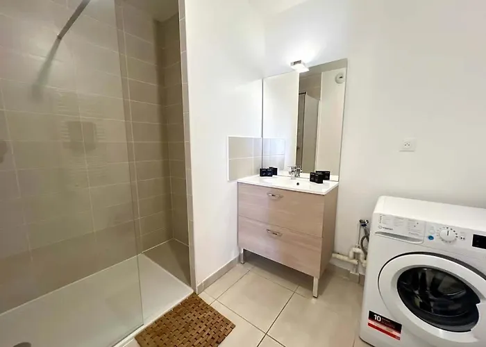 Spacieux Et Lumineux Dans A 650m De La * Sérignan