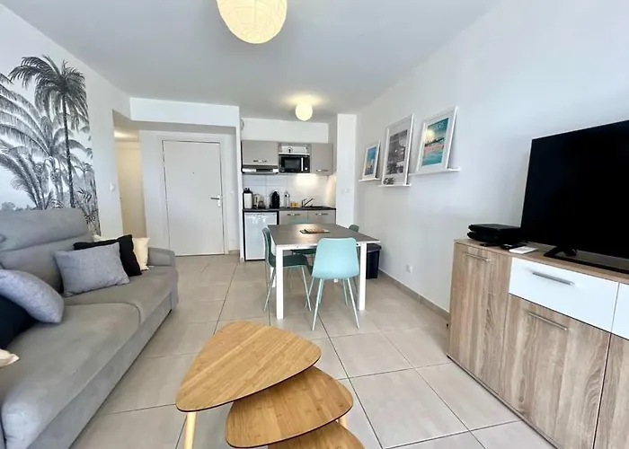 Apartment Spacieux Et Lumineux Dans A 650m De La