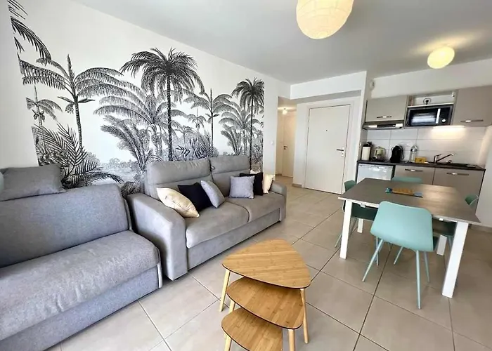 Spacieux Et Lumineux Dans A 650m De La Sérignan